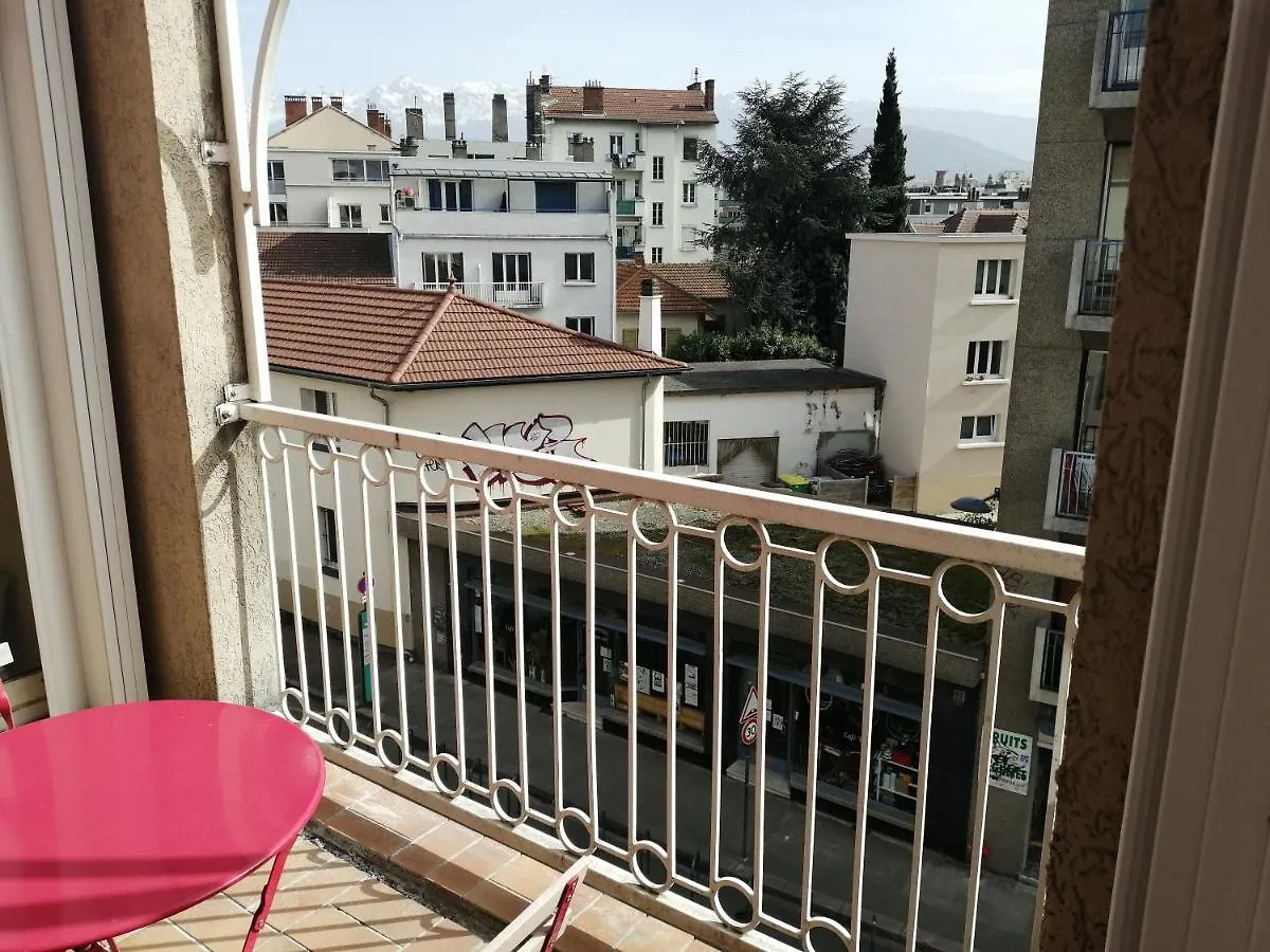 Nicolas Iii, Parking Prive, Clim, Balcon Grenoble