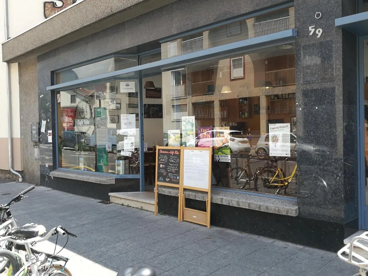 Nicolas Iii, Parking Prive, Clim, Balcon Grenoble 0*,  France